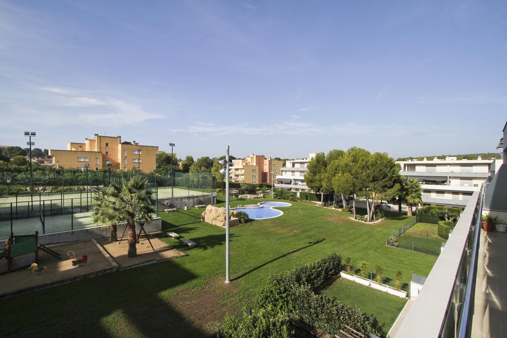 J Tramuntana Planet Costa Dorada Apartment Salou Ruang foto